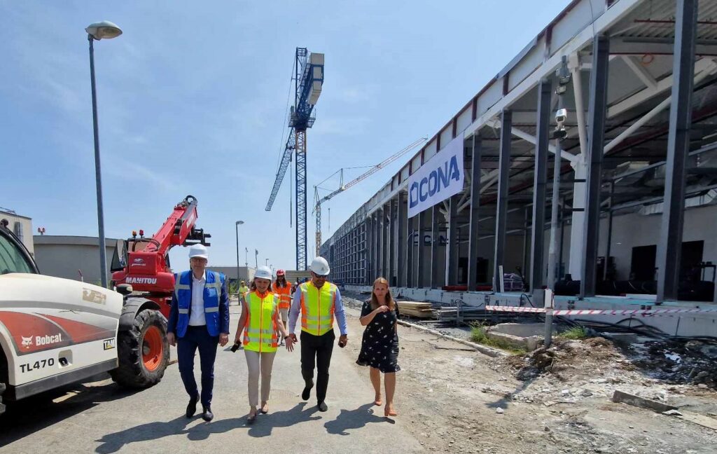 FOTO - Lucrările la noul terminal de la Aeroportul Sibiu au trecut de jumătate - Constructor: ”Suntem în grafic și cu execuția. Se muncește 24 din 24”