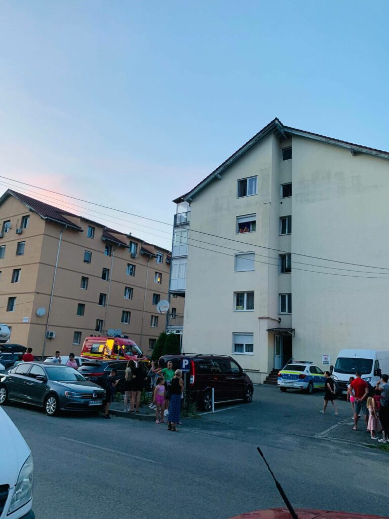 Femeie găsită moartă într-un apartament din Sibiu