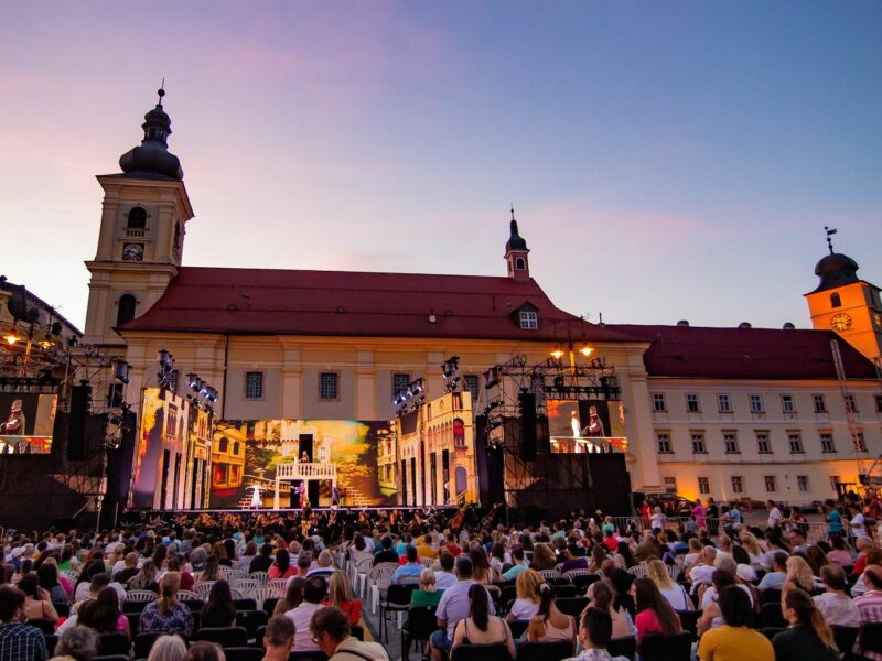 teatrul de balet bate obrazul câtorva muzicieni de la filarmonica sibiu. ovidiu dragoman: ”gest lipsit de profesionalism. au adus prejudicii de imagine”