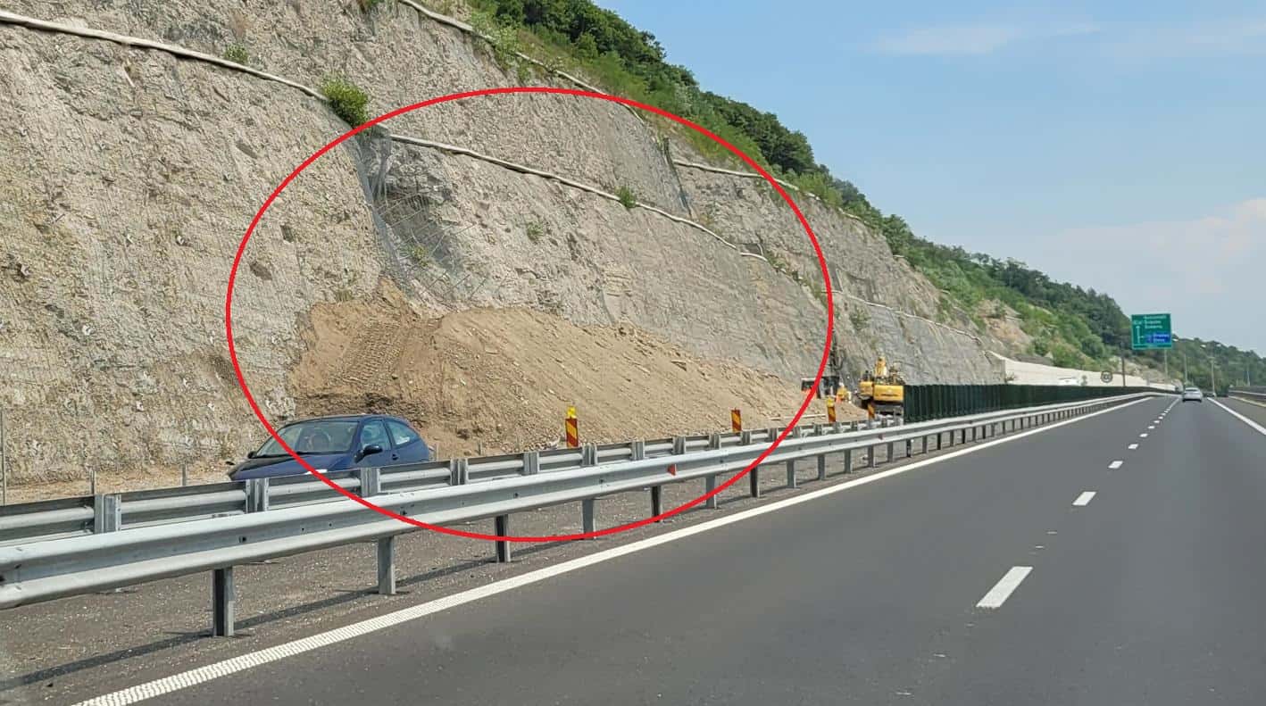 dealul liliecilor de pe autostrada sibiu-deva, a luat-o la vale (foto)