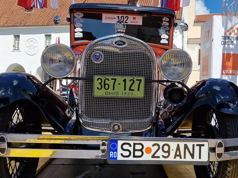 exclusiv ford-ul unui sibian, vedetă la raliul transylvania classic. maşina are aproape un secol (video foto)