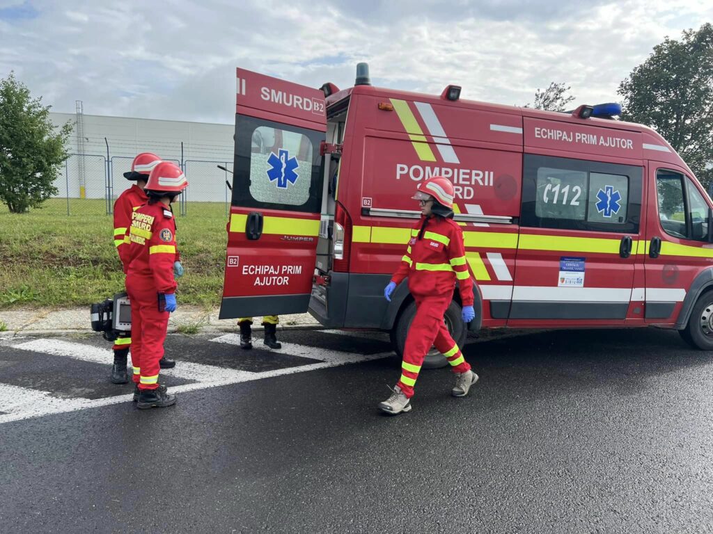 Exercițiu la firma Neveon din Sibiu. Pompierii au simulat un incendiu (foto)