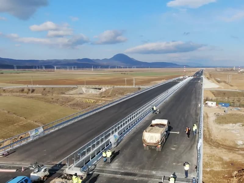 makyol din turcia va începe construcția primelor două loturi ale autostrăzii a13 sibiu – făgăraș în românia