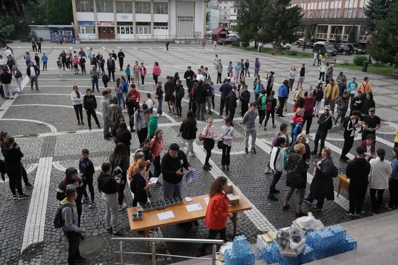 Primăria Mediaș este din nou prezentă în cadrul „Let’s Do It, Romania“. Au participat aproape 1.000 de voluntari (foto)