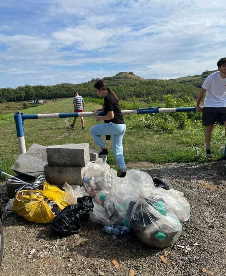 Primăria Mediaș este din nou prezentă în cadrul „Let’s Do It, Romania“. Au participat aproape 1.000 de voluntari (foto)