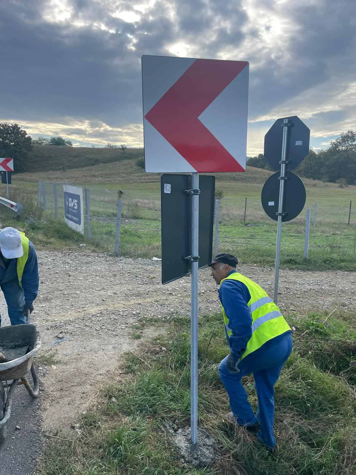 Drumuri și Poduri continuă lucrările de reparații. Între Rășinari și Păltiniș se montează parapet metalic nou