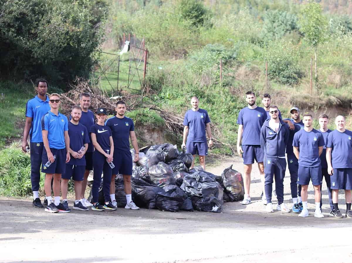 „Anii Drumeției”, o reușită pentru mediu și educație. Peste 200 de voluntari au strâns 4,3 tone de deșeuri (foto)