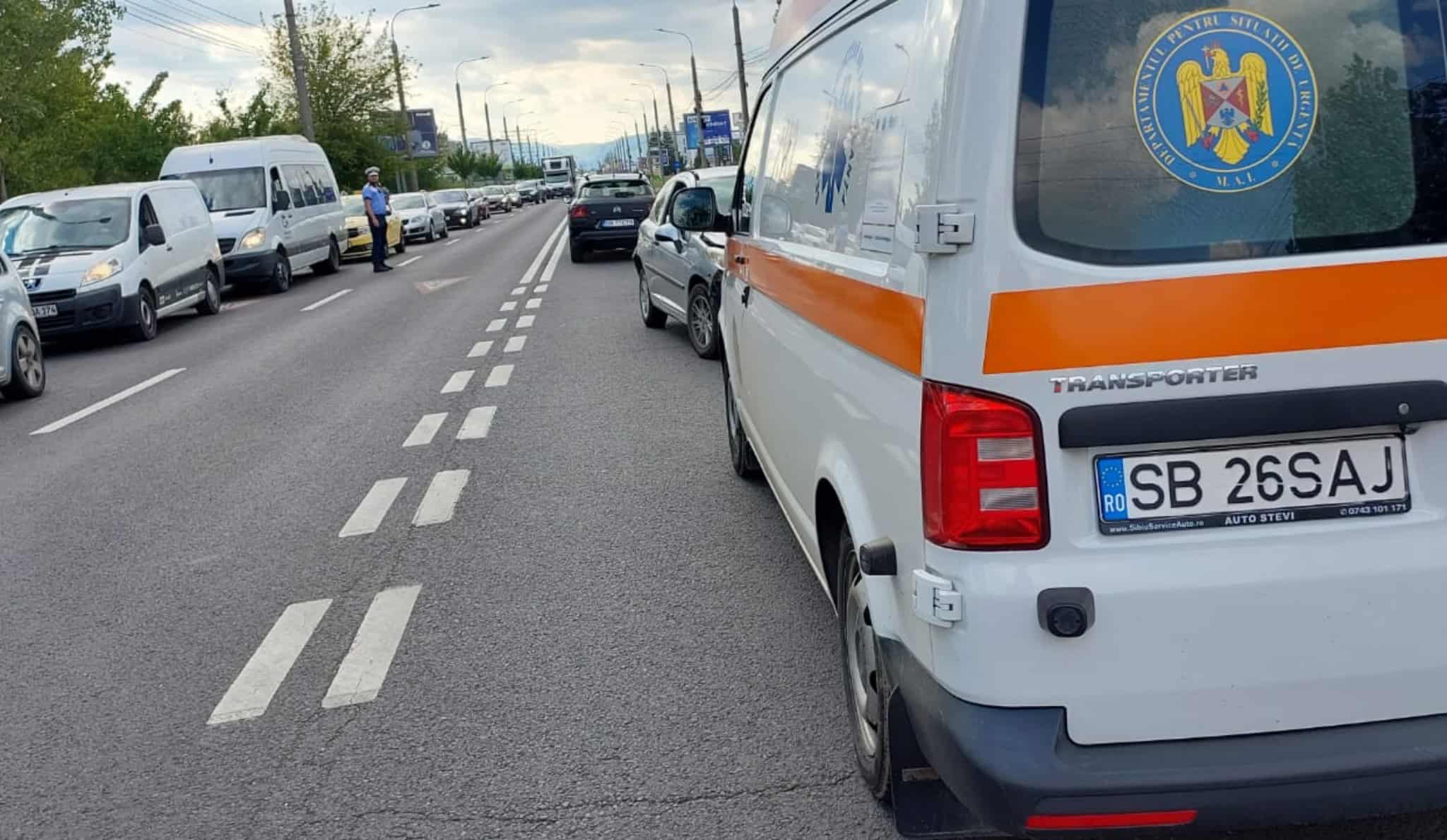 Accident pe Șoseaua Alba Iulia aproape de Aria. O șoferiță a lovit patru mașini