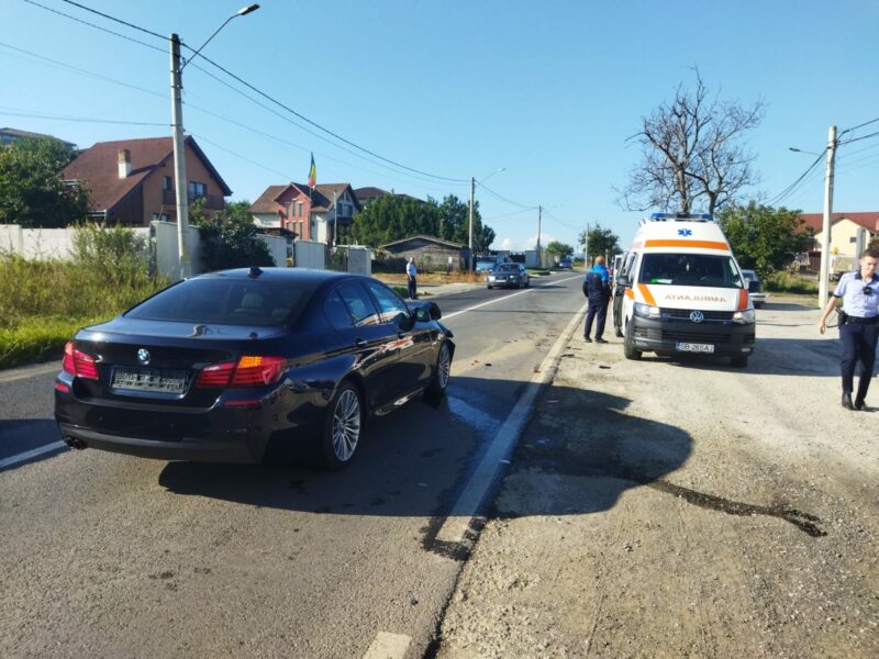 două femei și un minor răniți la șura mare într-un accident produs de un șofer mort de beat