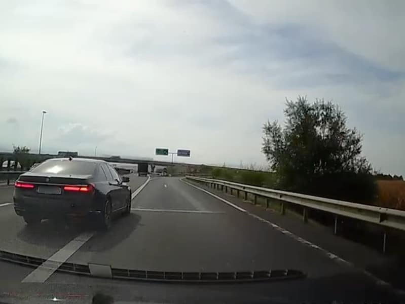 bizon cu bmw, ieșire forțată de pe autostradă la sibiu. „am crezut că nu mai iese viu” (video)