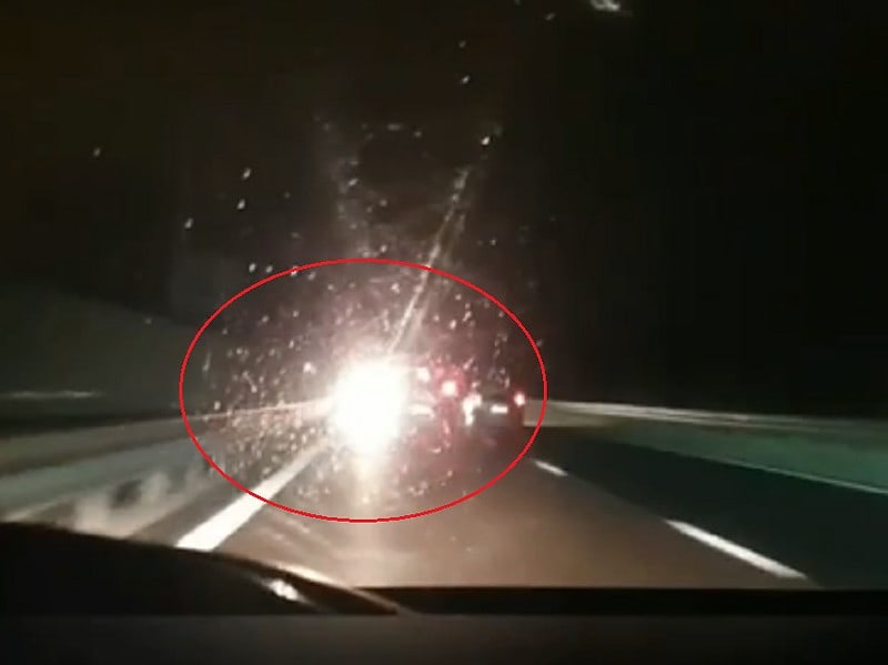 șofer pe contrasens pe autostradă la sibiu. a fost la un pas să tamponeze mai multe mașini (video)