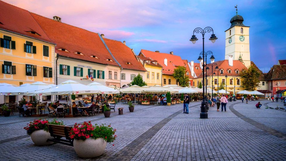 Încă un weekend animat la Sibiu. Delicii la FOODIE, cel mai așteptat street food festival din oraș, „Neon Party” la Cotton și meci pe Municipal