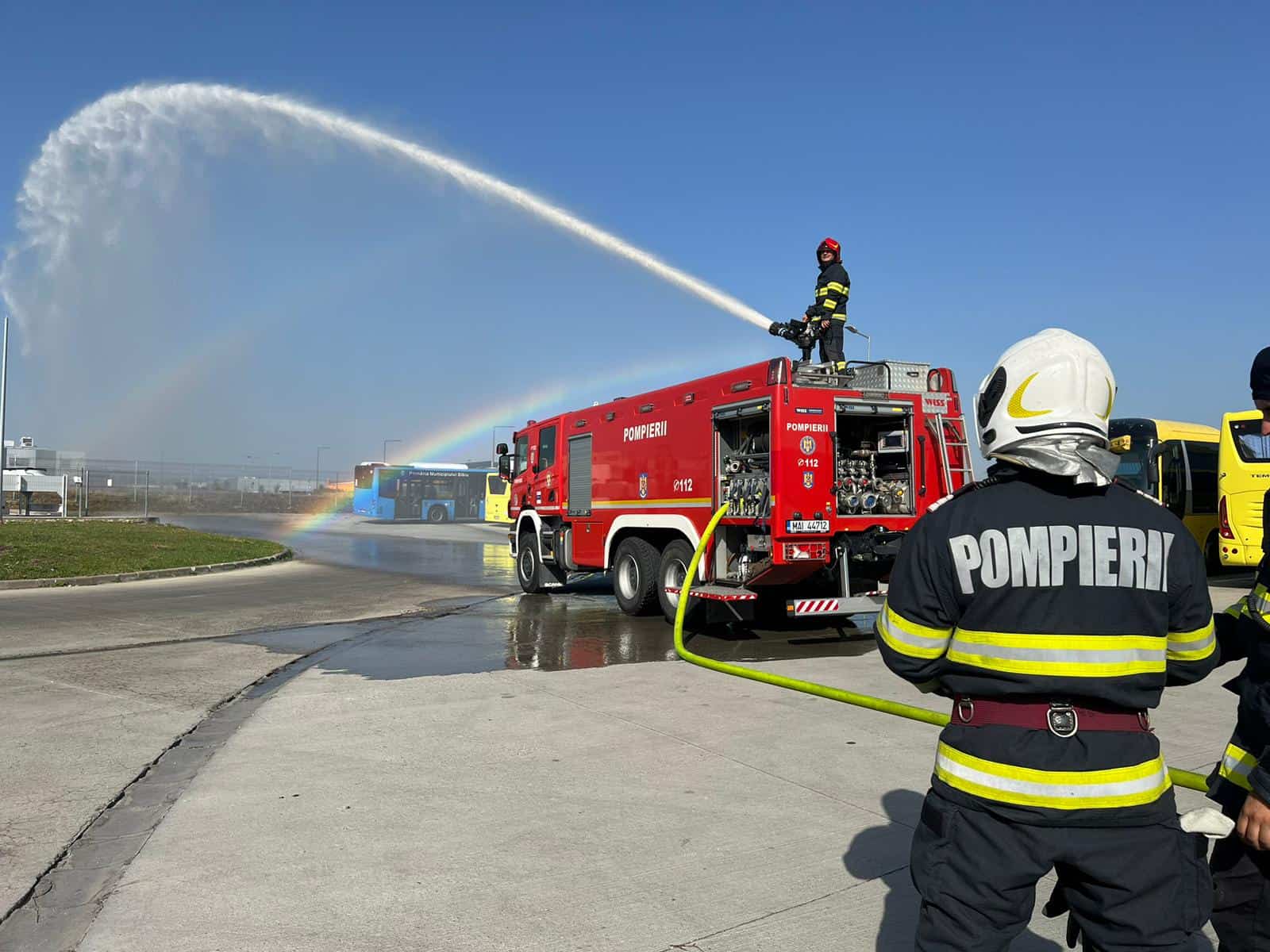 Exercițiu de amploare la Tursib. A fost simulat un incendiu cu victime (foto)