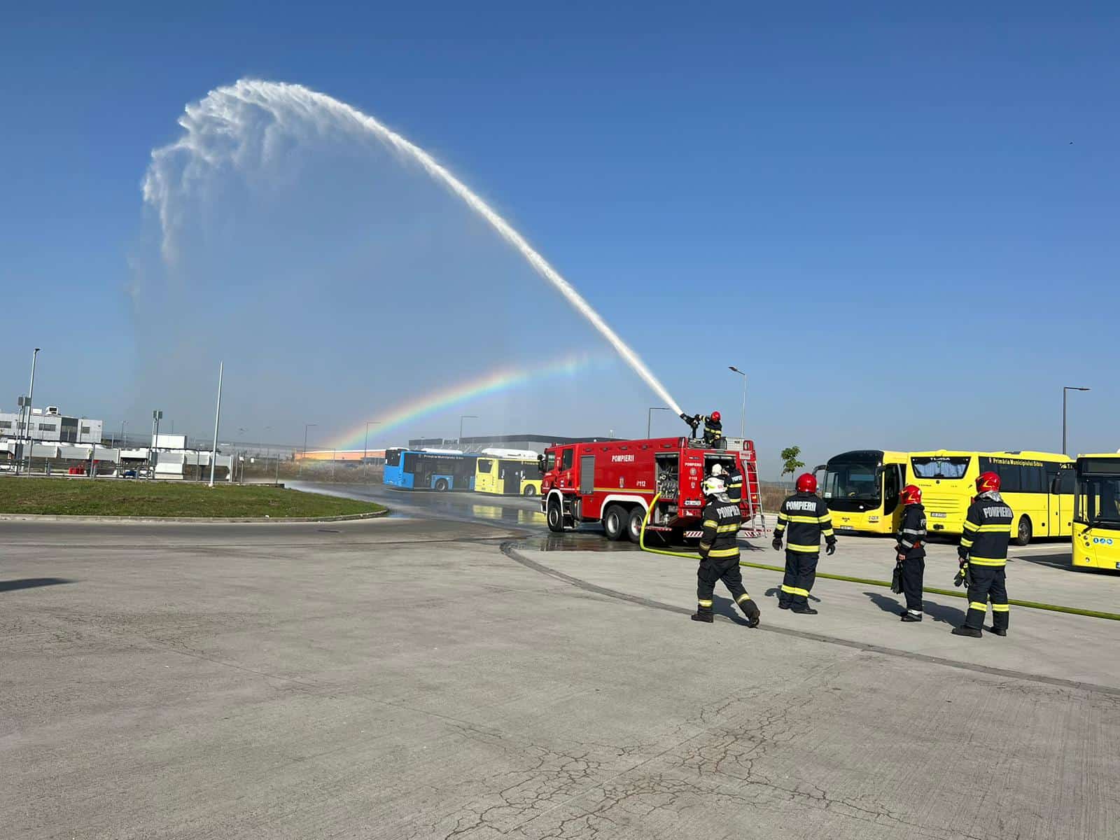 Exercițiu de amploare la Tursib. A fost simulat un incendiu cu victime (foto)