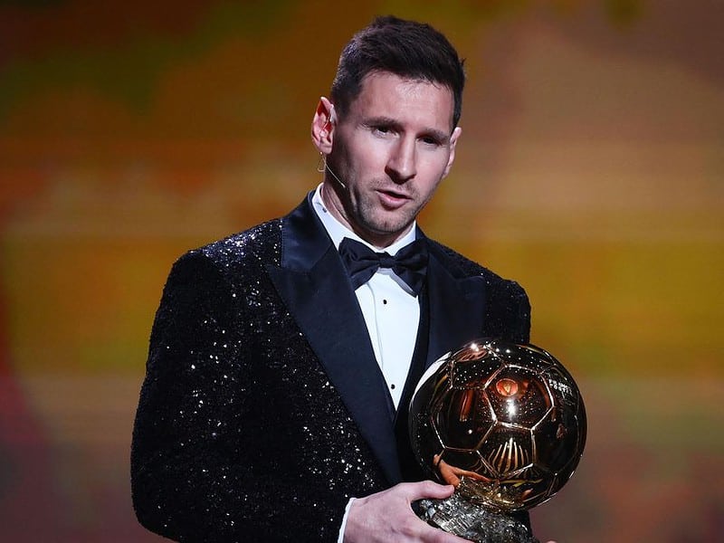 messi câștigă al optulea balon de aur, după succesul cu argentina la campionatul mondial