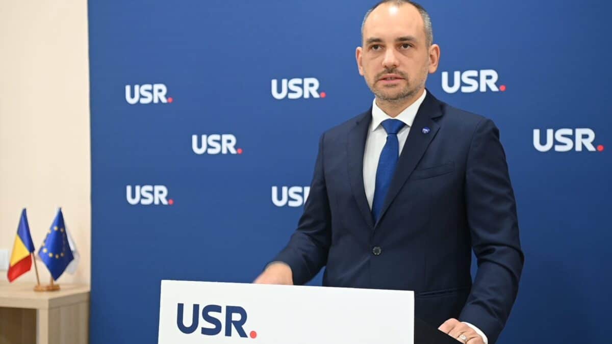 usr cere consiliului județean să ia măsuri pentru a soluționa conflictul de la filarmonică. adrian echert: „ar fi cazul să intervină cineva”