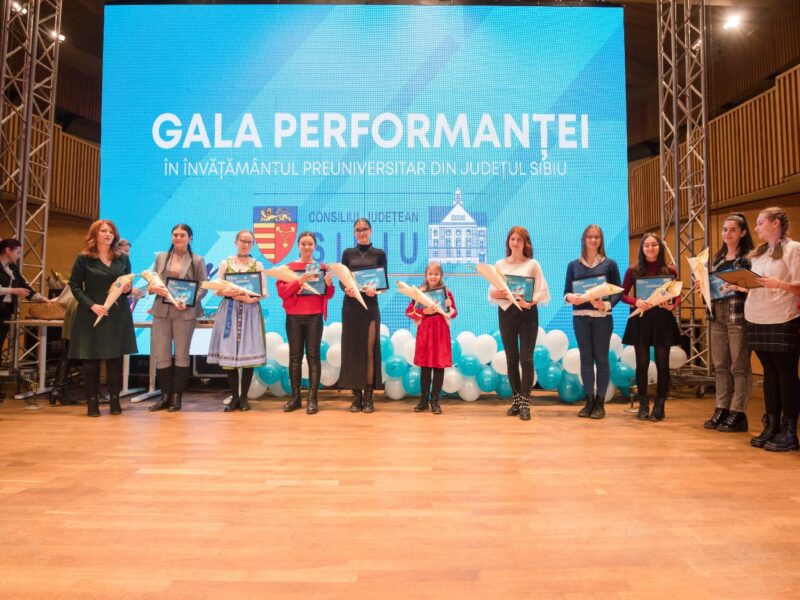 gala performanței în învățământul preuniversitar, reprogramată pentru începutul anului 2024