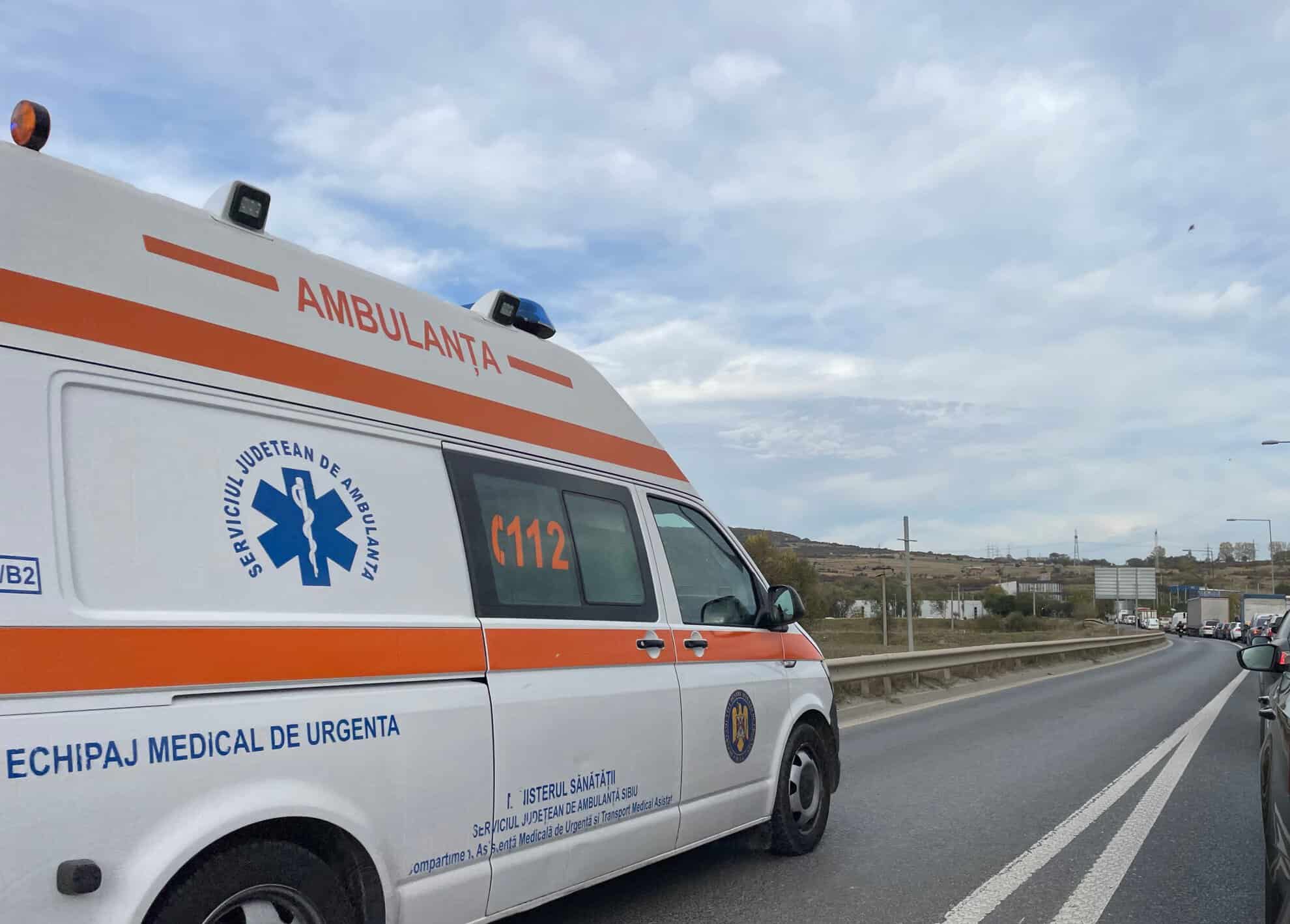 accident la ieșire din sibiu spre daia. bărbat lovit la cap, dus la spital (foto)