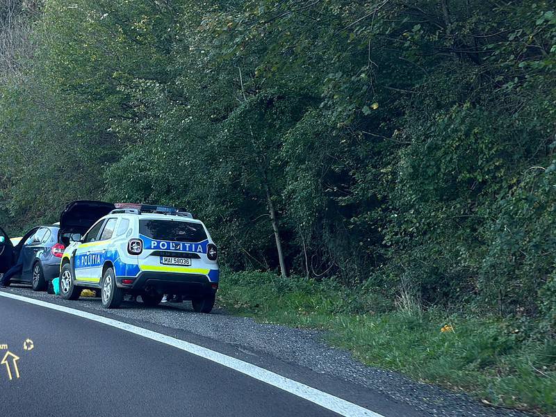 Șoferul care a blocat traficul pe Valea Oltului a fost încătușat după o urmărire ca în filme (foto)