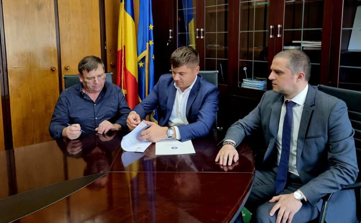 PSD Sibiu: ”Primarul Ioan Maca asigură modernizarea comunei Iacobeni” (C.P)