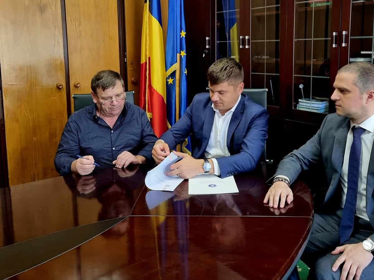 PSD Sibiu: ”Primarul Ioan Maca asigură modernizarea comunei Iacobeni” (C.P)