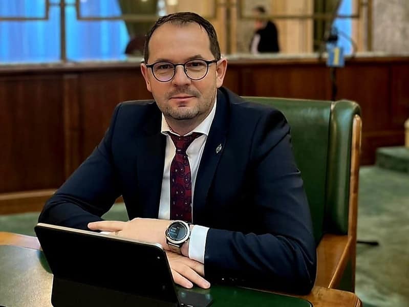 claudiu mureșan, senatorul social-democrat de sibiu, este noul președinte al comisiei pentru comunicații, tehnologia informației și inteligență artificială din senat