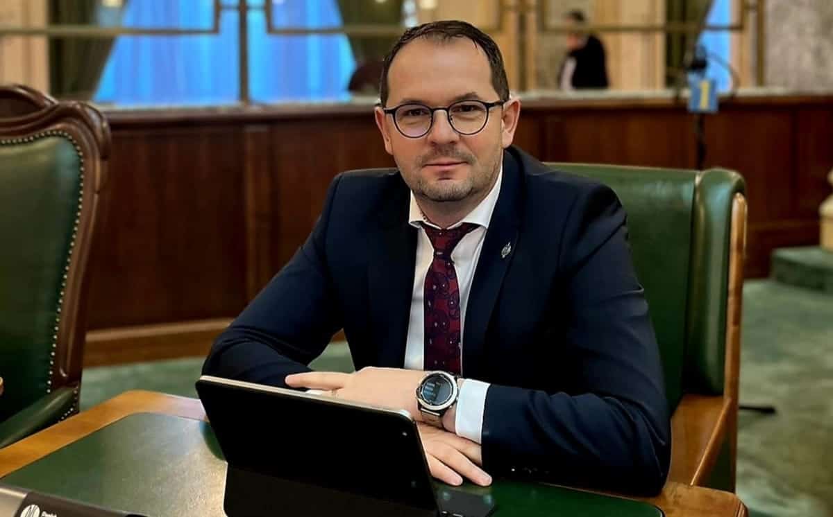 claudiu mureșan, senatorul social-democrat de sibiu, este noul președinte al comisiei pentru comunicații, tehnologia informației și inteligență artificială din senat