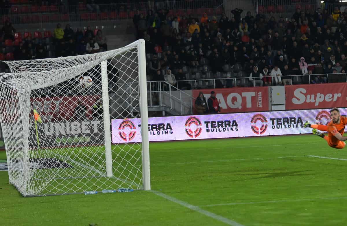 Victorie uriașă pentru Sibiu cu CFR Cluj. Gol fabulos pentru Neguț și FC Hermannstadt termină turul pe locul patru (foto video)