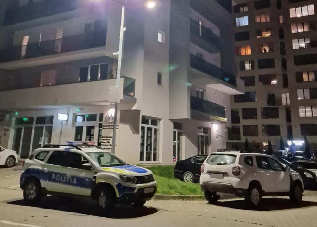 Pe urmele ucigașilor lui Adrian Kreiner. Se fac percheziții într-un apartament pe strada Doamna Stanca (video, foto)