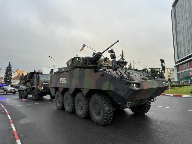 repetițiile pentru parada de 1 decembrie au “paralizat” sibiul. trafic dat peste cap și blocaje în zona centrală (video foto)