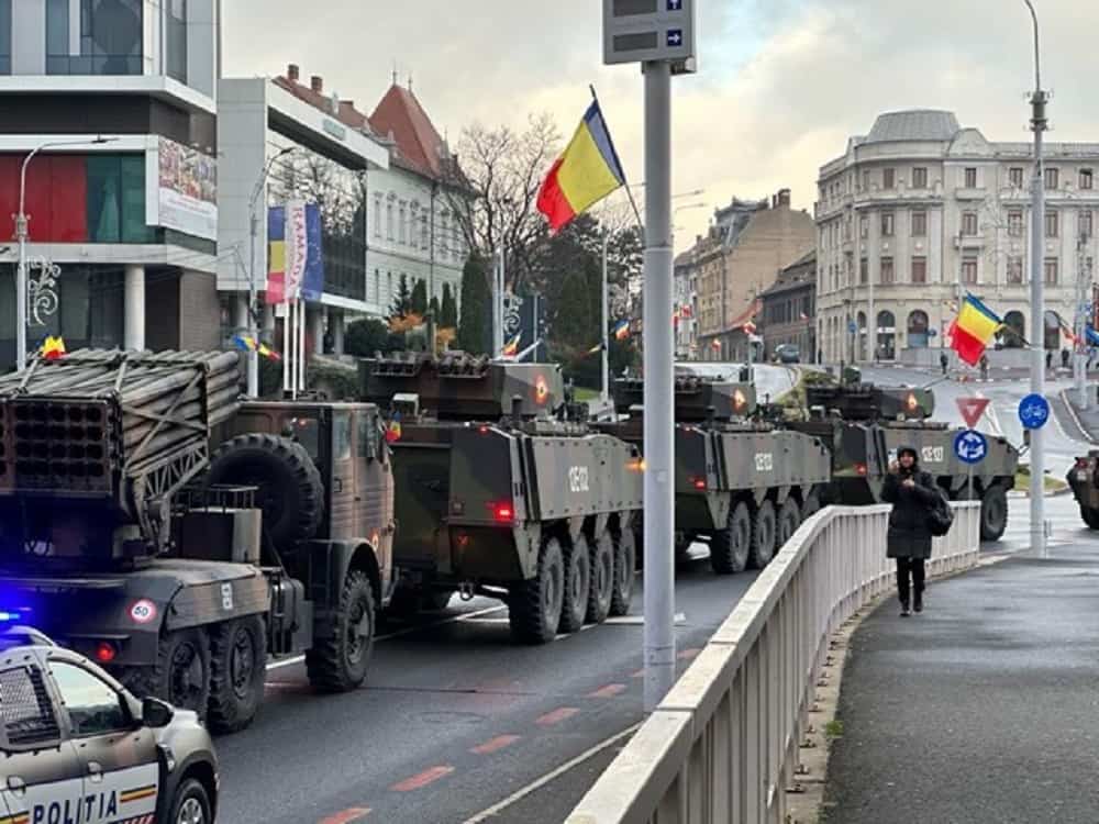 repetițiile pentru parada de 1 decembrie au “paralizat” sibiul. trafic dat peste cap și blocaje în zona centrală (video foto)