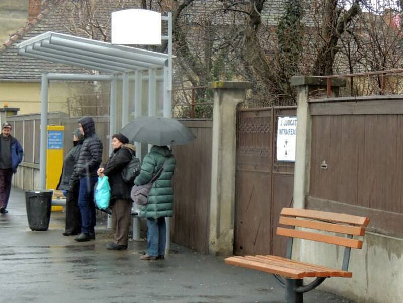 stațiile de autobuz din sibiu vor fi spălate lunar. tursib caută o firmă care să le întrețină  