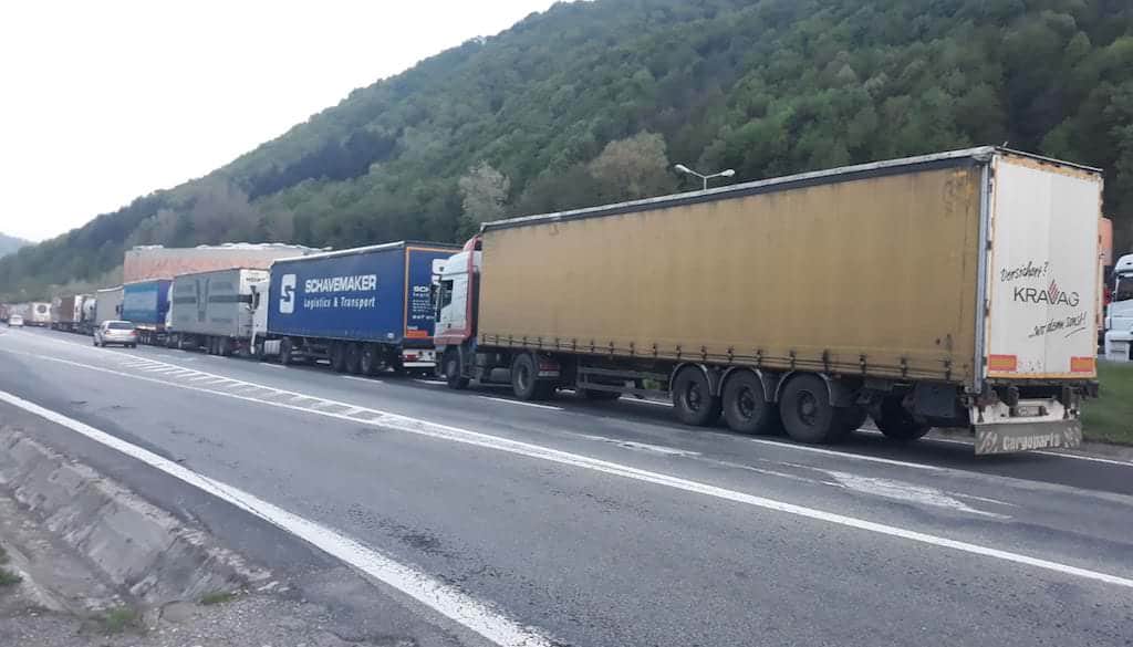 Restricții pe Valea Oltului pentru TIR-uri timp de trei zile în minivacanța de 1 Decembrie