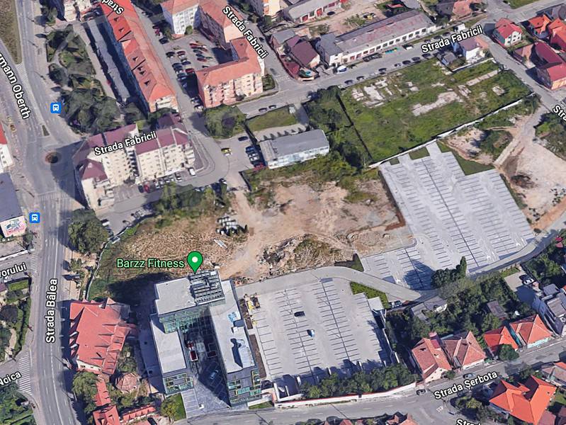 blocuri, magazin lidl, clinică medicală, loc de joacă, parcări și zonă verde în apropiere de centrul sibiului. puz-ul e în dezbatere