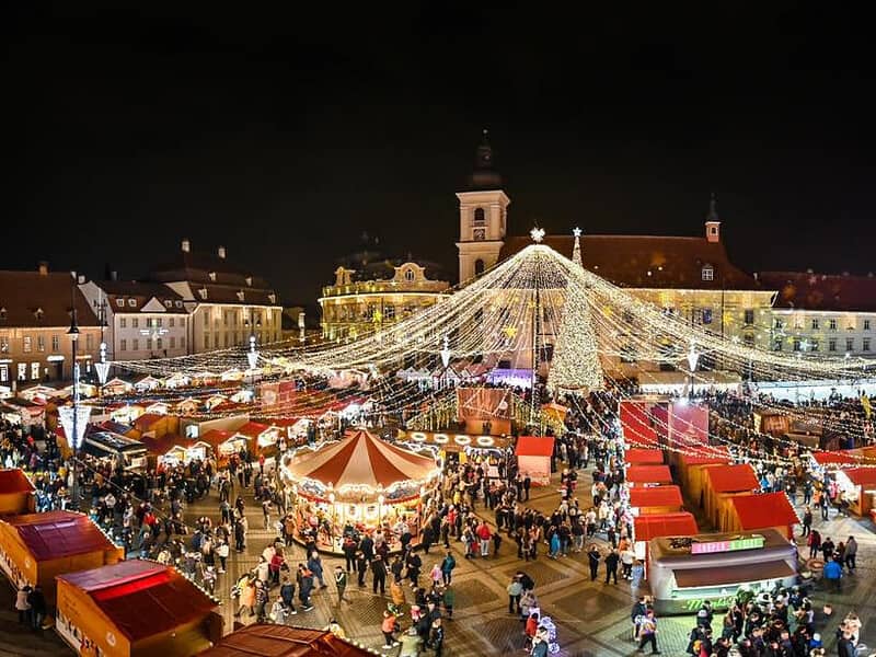 Târgul de Crăciun din Sibiu se deschide vineri. Are o extensie în curtea Palatului Brukenthal