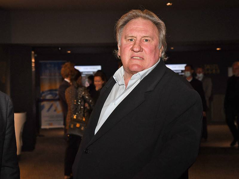 celebrul actor gérard depardieu, acuzat de agresiune sexuală, de către o actriță din franța