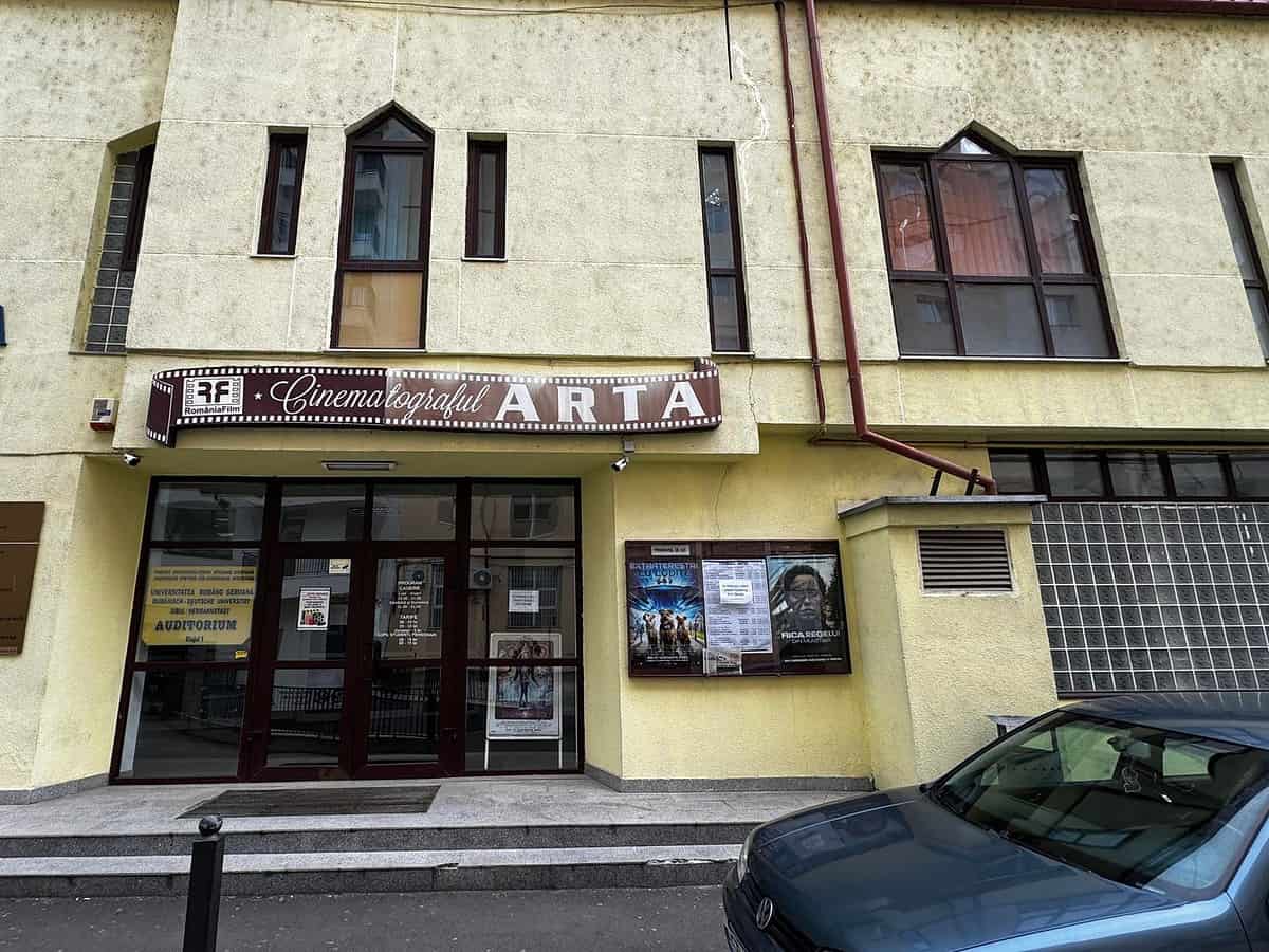 S-a închis cel mai cunoscut cinema din Sibiu. Costuri prea mari pe timp de iarnă la cinema ”Arta”