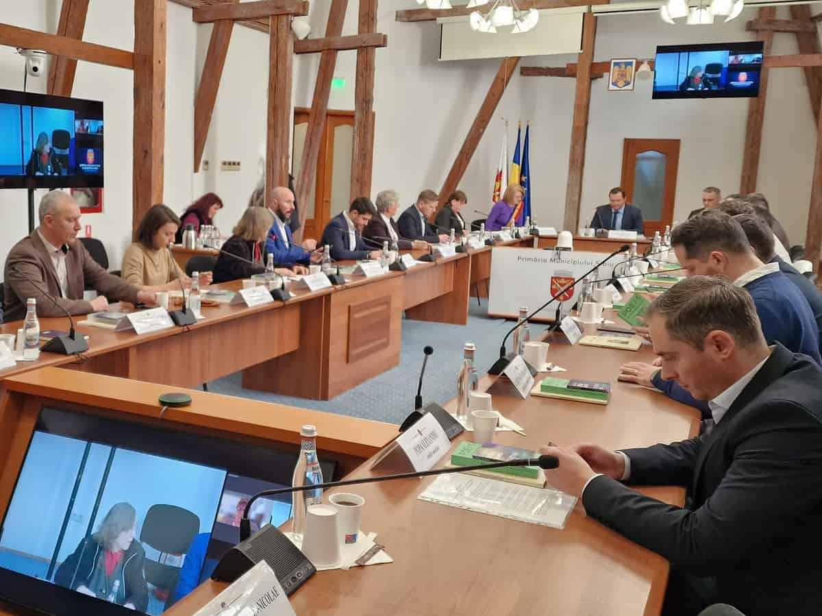 propunerea unui consilier local din sibiu. proiectele privind lucrări publice să fie analizate de comisia de urbanism. „oamenii ne reproșează că nu analizăm suficient proiectele”