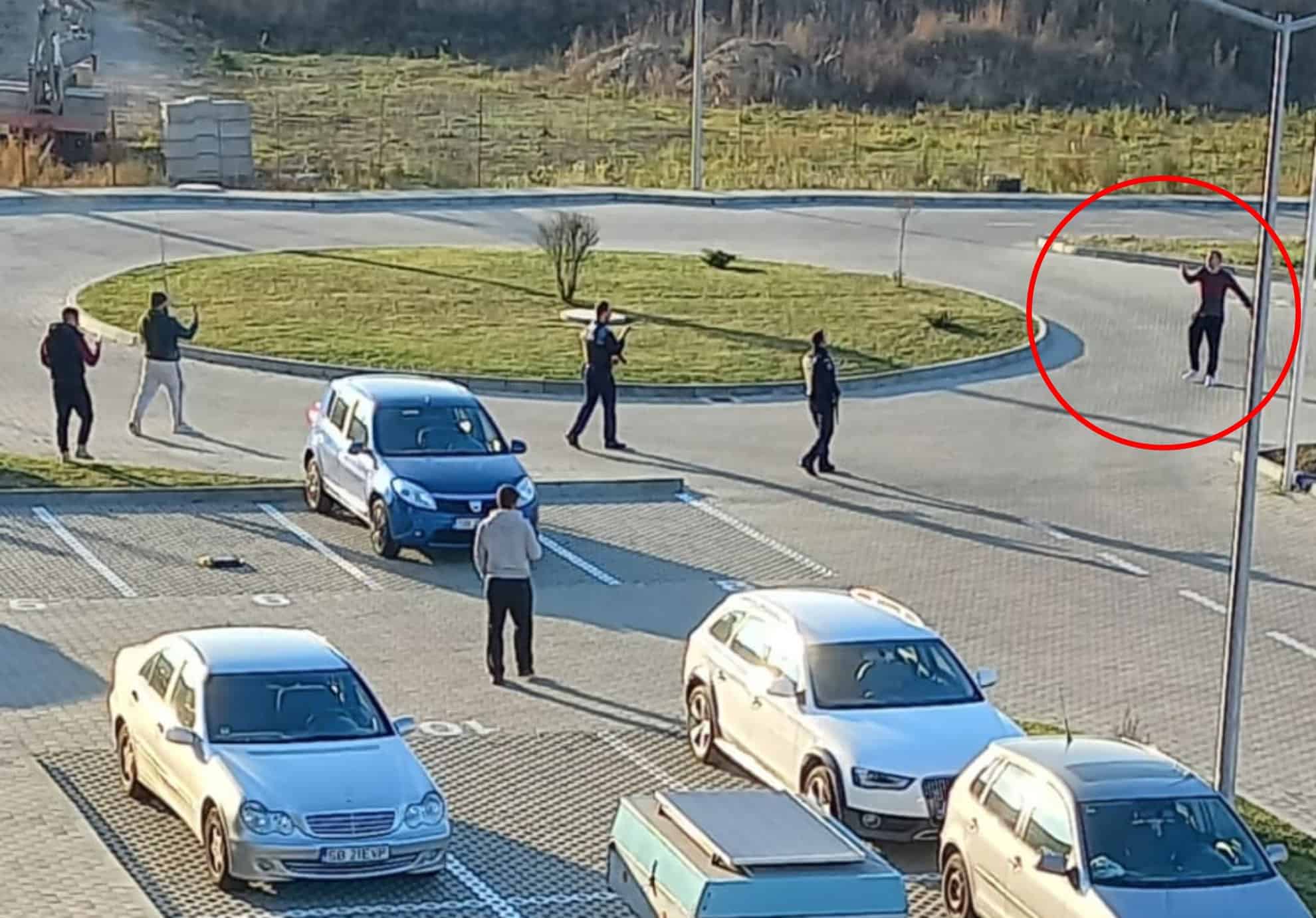 Mărturiile vecinilor cuțitarului de pe Henri Coandă. „A vrut să atace o femeie. Ne simțim în pericol” (video)