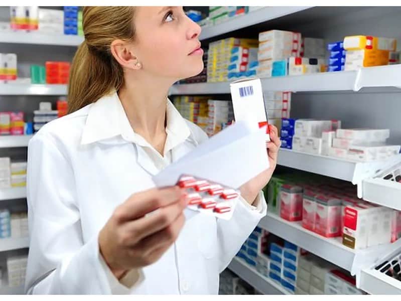 revolta unei farmaciste împotriva scrisului indescifrabil al medicilor. ”ajutați-mă să înțeleg ce scrie. nu e o glumă”