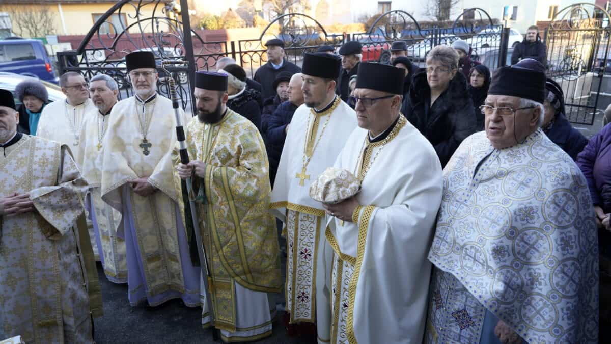 biserica „sfântul antonie cel mare” din cartierul hipodrom, resfințită după o serie de lucrări de renovare