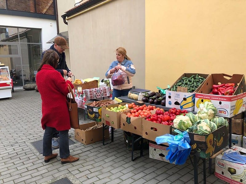 Piața volantă, revine vineri în curtea Consiliului Județean Sibiu