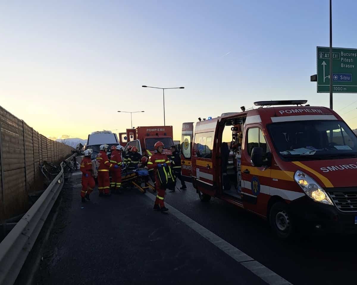 Starea răniților din accidentul de vineri dimineață de pe autostrada A1 Sibiu. A intervenit elicopterul Smurd (foto)