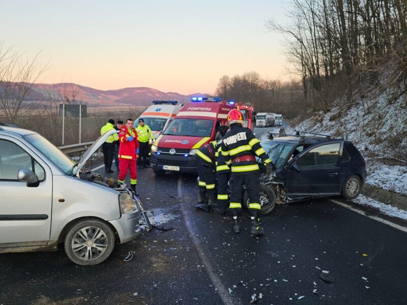 accident la ieșire din copșa mică spre blaj. șase răniți, printre care doi copii