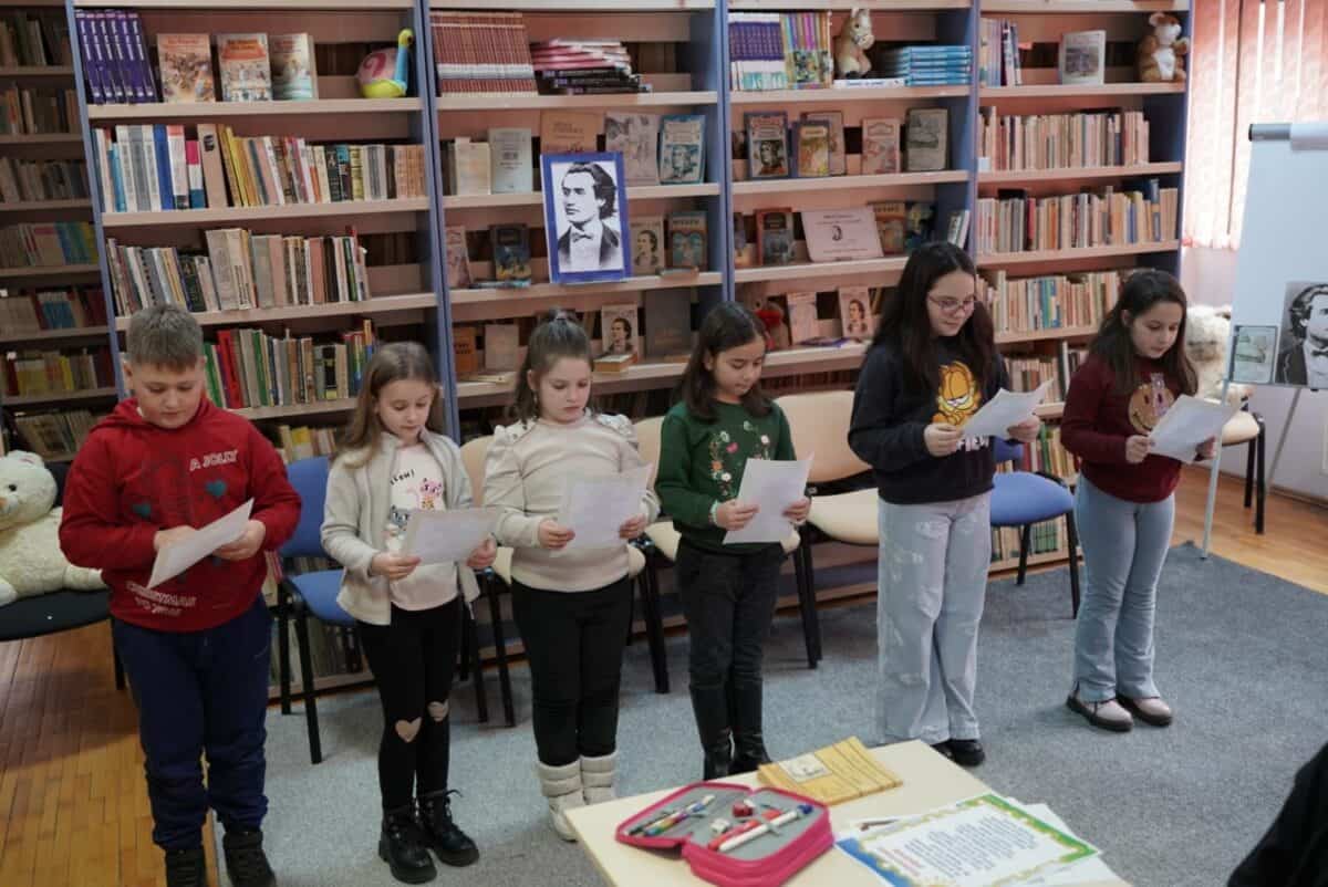 Luceafărul poeziei românești omagiat la Biblioteca Municipală St. L. Roth din Mediaș (foto)