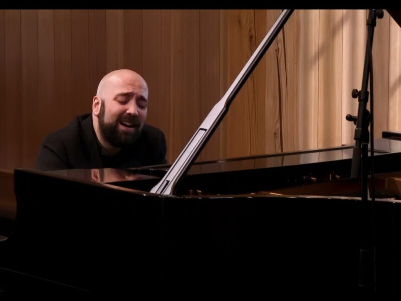 unul dintre cei mai importanți pianisti ai lumii, alessandro deljavan, concertează la filarmonica din sibiu