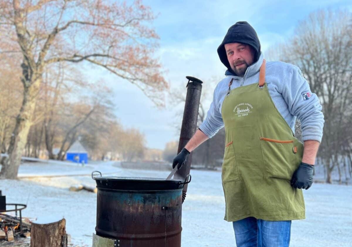 Poftiți la piftii în Muzeul în aer liber din Sibiu. A gătit și directorul Ciprian Ștefan (foto)