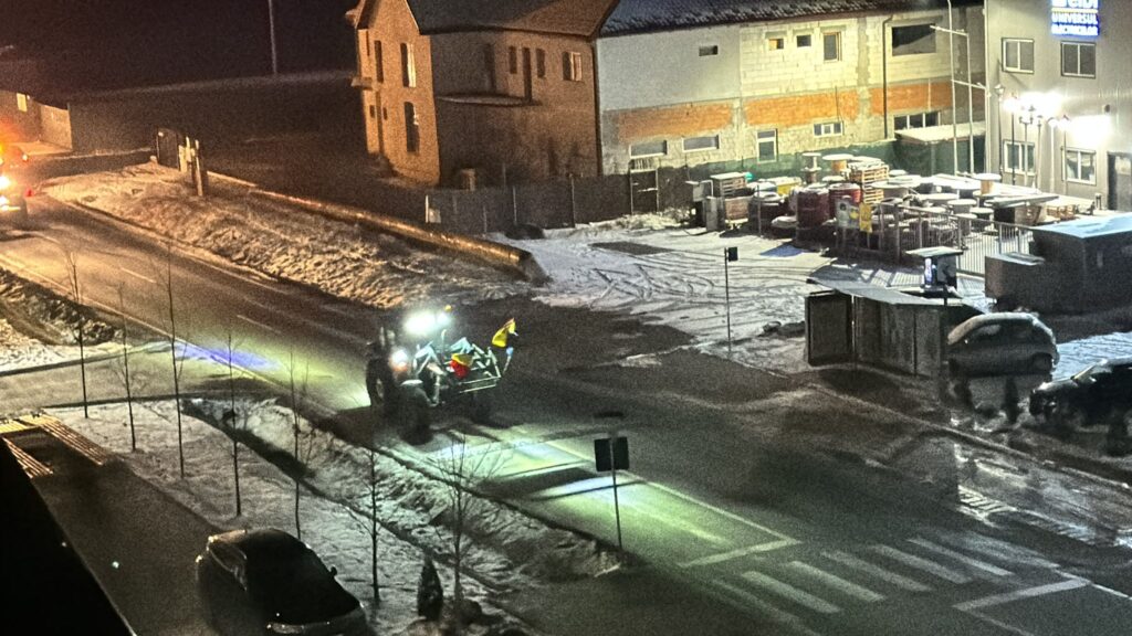 fermierii au protestat și duminică la sibiu. au „mărșăluit” până seara prin oraș (foto, video)