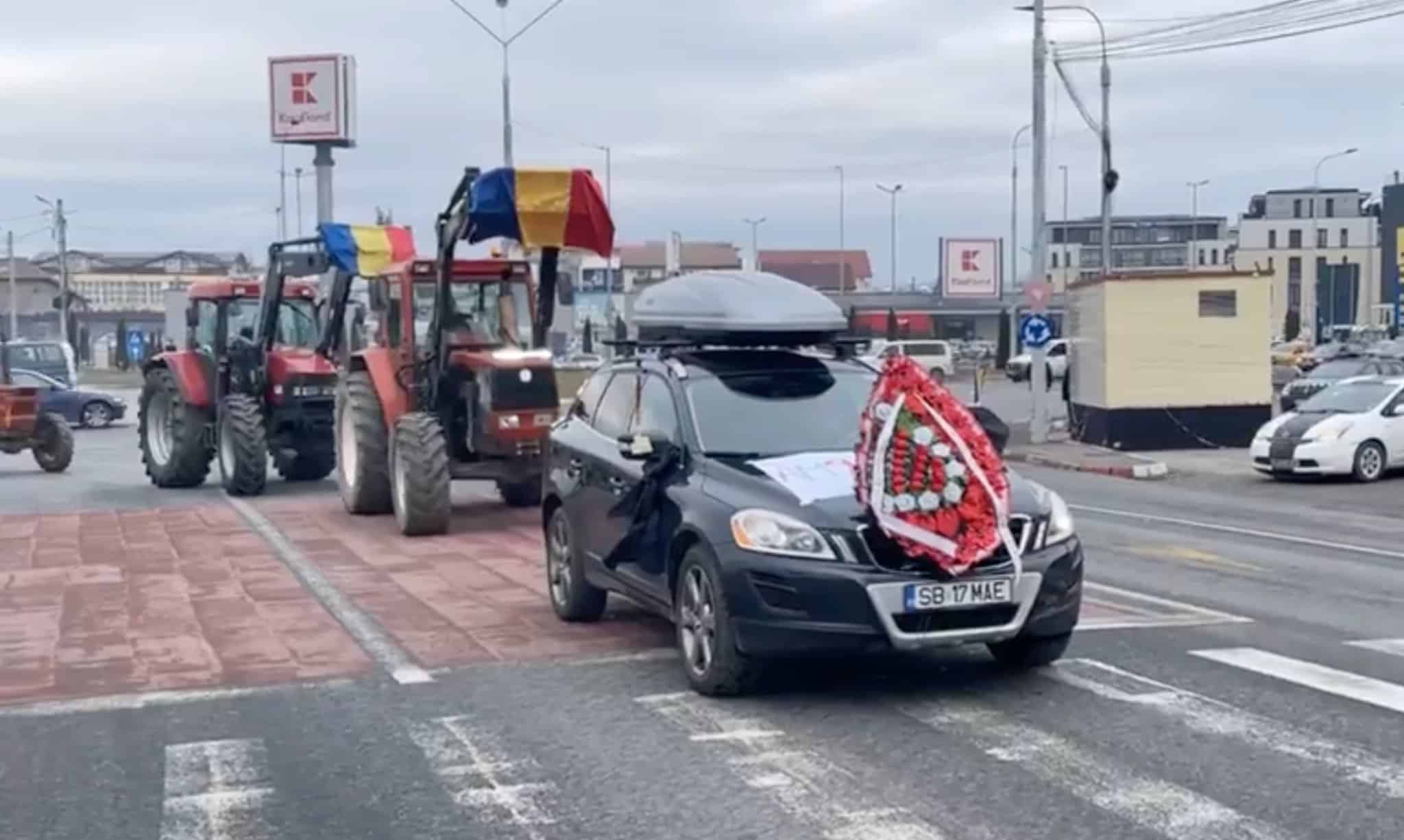 Protestul fermierilor și transportatorilor la Sibiu. Se îndreaptă către ieșirea din municipiu (live text, foto, video)