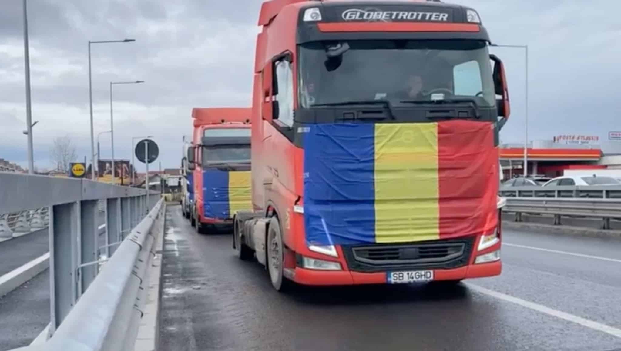 fermierii din județul sibiu nu renunță la protest. au intrat din nou cu tractoarele în municipiu (video, foto)